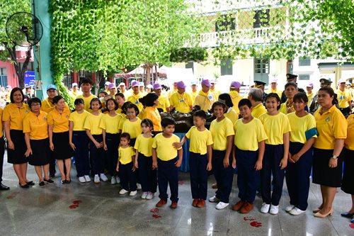 ๒๖ ก.ค.๖๗ จก.วท.กห. เข้าร่วมพิธีเปิดกิจกรรมจิตอาสา ณ รร.เศรษฐเสถียร