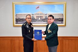 ๑๒ พ.ย.๖๗ จก.วท.กห. มอบใบประกาศการรับรองมาตรฐานยุทโธปกรณ์ของ กห.