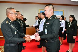 ๑๗ ก.ค.๖๘ การมอบทุนการศึกษาให้กับบุตรข้าราชการ ลูกจ้าง และพนักงานราชการในสังกัด วท.กห. ประจำปีการศึกษา ๒๕๖๘