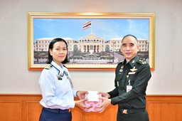 ๑๔ พ.ย.๖๘ จก.วท.กห. มอบของขวัญและการ์ดอวยพร ให้กับกำลังพล วท.กห. ห้วงเดือน พ.ย.๖๘
