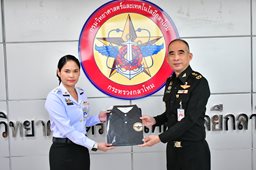๒๑ พ.ย.๖๘ จก.วท.กห. มอบเสื้อให้แก่กำลังพล วท.กห.
