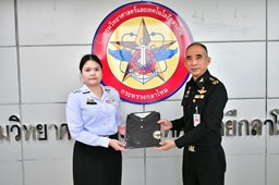 ๒๑ พ.ย.๖๘ จก.วท.กห. มอบเสื้อให้แก่กำลังพล วท.กห.