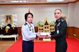 ๒๓ ม.ค.๖๙ จก.วท.กห. มอบของขวัญและการ์ดอวยพร ให้แก่กำลังพล วท.กห. ที่มีวันคล้ายวันเกิดในห้วง ม.ค.๖๙