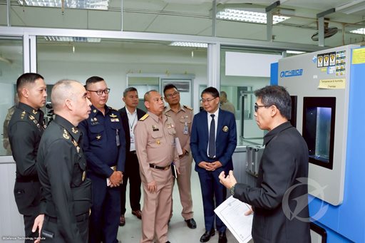 ๒๔ มี.ค.๖๙ จก.วท.กห.และคณะ เยี่ยมชมศูนย์ทดสอบอุตสาหกรรมความมั่นคงของ สทป.