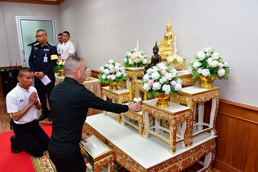 ๙ เม.ย.๖๙ จก.วท.กห. เป็นประธานในพิธีเจริญพระพุทธมนต์