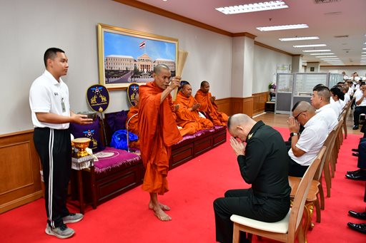 ๙ เม.ย.๖๙ จก.วท.กห. เป็นประธานในพิธีเจริญพระพุทธมนต์