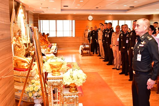 ๒๙ เม.ย.๖๙ จก.วท.กห. เป็นประธานใน "กิจกรรม พบกันวันพระ พบพระพบธรรม"