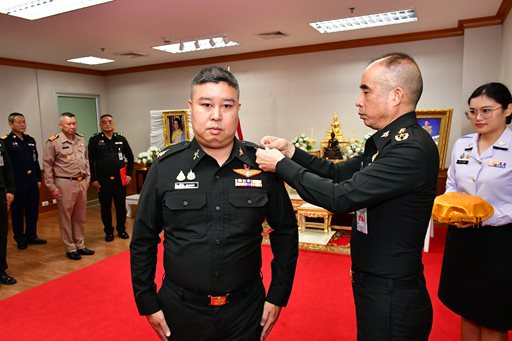 ๓๐ เม.ย.๖๙ พิธีประดับเครื่องหมายยศนายทหารสัญญาบัตร