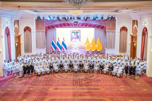 ๑ พ.ค.๖๙ พิธีลงนามถวายพระพรชัยมงคลพระบาทสมเด็จพระเจ้าอยู่หัว เนื่องในวันฉัตรมงคล (๔ พ.ค.๖๙)