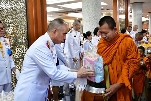 ๒๑ พ.ค.๖๙ จก.วท.กห. และข้าราชการ วท.กห. เข้าร่วมพิธีเจริญพระพุทธมนต์ถวายพระราชกุศล สมเด็จพระนางเจ้ารำไพพรรณี พระบรมราชินีในรัชกาลที่ ๗ เนื่องในโอกาสการประกาศยกย่องพระเกียรติคุณ พระราชกรณียกิจในวาระครบ ๑๐๐ ปี