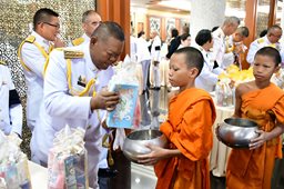 ๒๑ พ.ค.๖๙ จก.วท.กห. และข้าราชการ วท.กห. เข้าร่วมพิธีเจริญพระพุทธมนต์ถวายพระราชกุศล สมเด็จพระนางเจ้ารำไพพรรณี พระบรมราชินีในรัชกาลที่ ๗ เนื่องในโอกาสการประกาศยกย่องพระเกียรติคุณ พระราชกรณียกิจในวาระครบ ๑๐๐ ปี