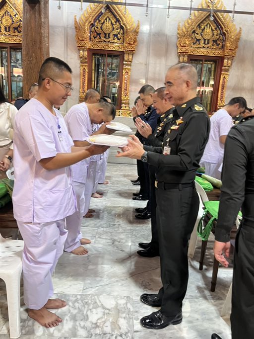 ๒๖ พ.ค.๖๙ จก.วท.กห. ร่วมพิธีปลงผมนาค ในกิจกรรมอุปสมบทหมู่เทิดทูนสถาบันพระมหากษัตริย์ เพื่อเฉลิมพระเกียรติและถวายเป็นพระราชกุศลแด่สมเด็จพระนางเจ้าสุทิดา พระบรมราชินี เนื่องในโอกาสมหามงคลเฉลิมพระชนมพรรษา ๔ รอบ วันที่ ๓ มิถุนายน ๒๕๖๙