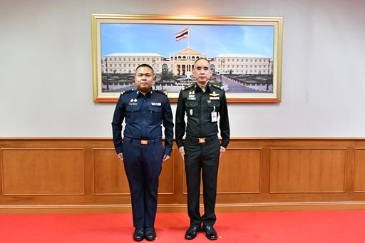 ๑๗ มิ.ย.๖๙ จก.วท.กห. เป็นประธานในพิธีประดับเครื่องหมายยศนายทหารสัญญาบัตร