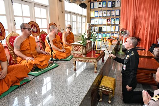 ๘ ก.ค.๖๙ พิธีสวดพระอภิธรรมศพ นางคำพอง หาญณรงค์ มารดาของ ร้อยตรี เจริญ หาญณรงค์