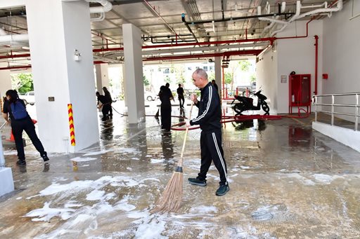 ๑๔ มิ.ย.๖๙ จก.วท.กห. เป็นประธานการจัดกิจกรรม Big Cleaning Day อาคารที่พักอาศัยของ สป. พื้นที่บางจาก