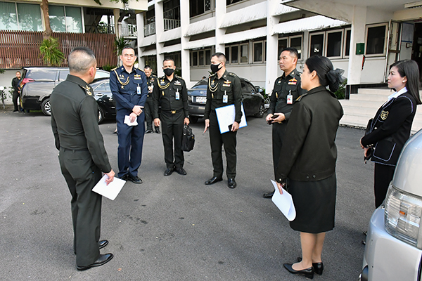 ๓ พ.ย. ๖๓ พล.ท.คงชีพ ตันตระวาณิชย์ จก.วท.กห. เดินทางไปตรวจเยี่ยมโรงงานแบตเตอรี่ทหาร