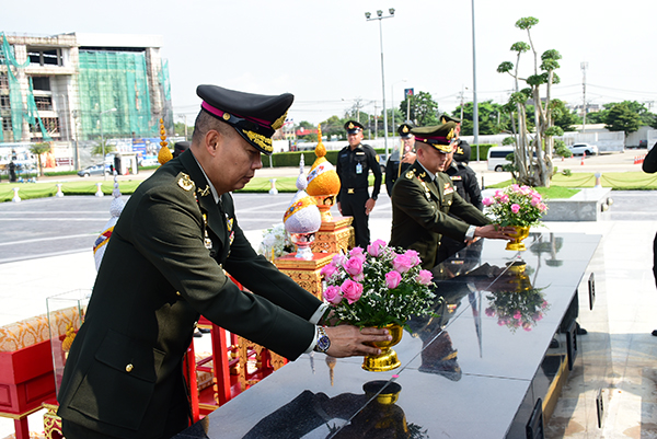 ๒ ต.ค.๖๒ จก.วท.กห. สักการะพระพุทธไตรเสนากลาโหมพิทักษ์