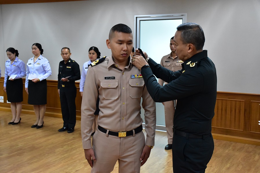 ๒๑ มิ.ย.๖๒ พิธีประดับเครื่องหมายยศนายทหารสัญญาบัตร จำนวน 8 นาย