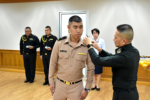 ๒๔ ต.ค.๖๒ พล.ท.คงชีพ ตันตระวาณิชย์ จก.วท.กห. ทำพิธีประดับเครื่องหมายยศนายทหารชั้นสัญญาบัตร