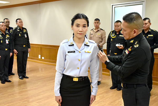 ๒๔ ต.ค.๖๒ พล.ท.คงชีพ ตันตระวาณิชย์ จก.วท.กห. ทำพิธีประดับเครื่องหมายยศนายทหารชั้นสัญญาบัตร