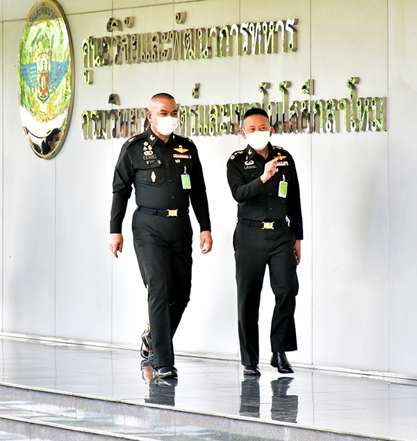 ๒ ก.ย.๖๔ พล.อ.ณัฐ อินทรเจริญ ปล.กห. ประธานในพิธีเปิดศูนย์ความร่วมมือด้านเทคโนโลยีปัญญาประดิษฐ์และหุ่นยนต์ ( AI&Robotics) ณ ศวพท.วท.กห.