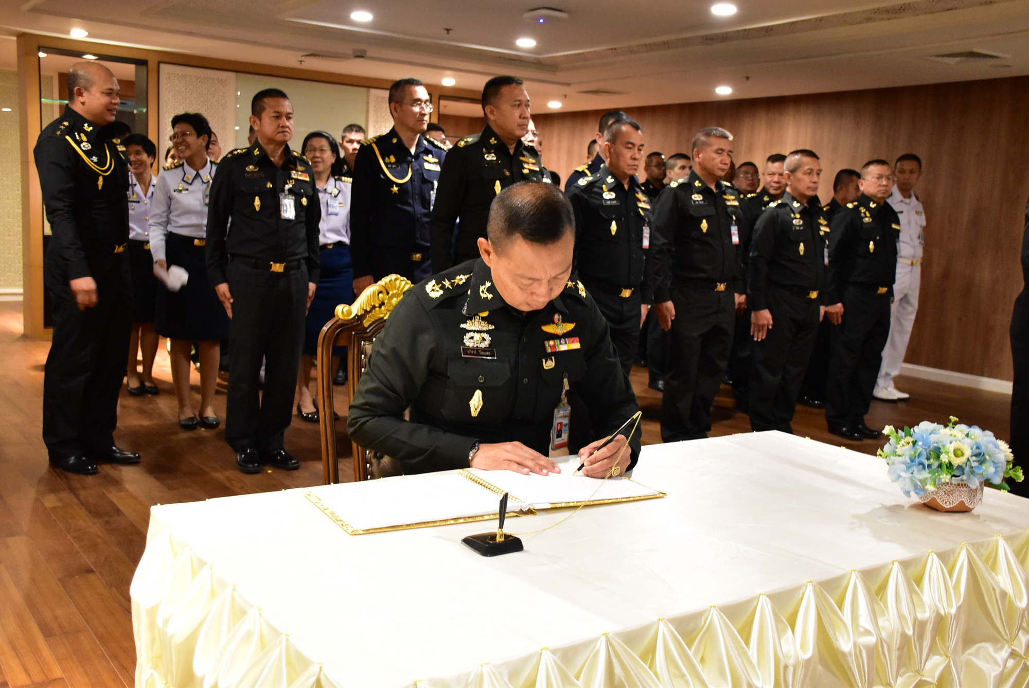 ๑๒ ส.ค.๖๒ การลงนามถวายพระพร เนื่องในวันเฉลิมพระชนมพรรษาสมเด็จพระนางเจ้าสิริกิต์ พระบรมราชินีนาถ พระบรมราชชนนีพันปีหลวง๘๗ พรรษา