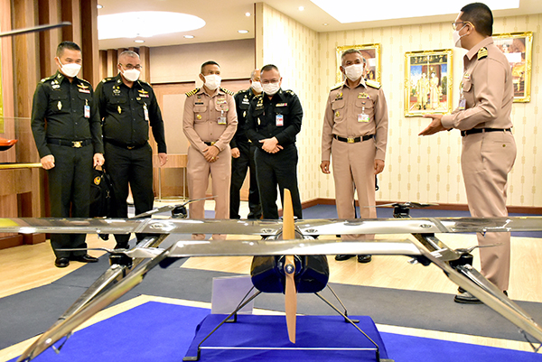 ๓ พ.ย.๖๔ จก.วท.กห. เยี่ยมชมห้องแสดงนิทรรศการที่จัดแสดงผลงานวิจัยของ สำนักงานวิจัยและพัฒนาการทางทหาร กองทัพเรือ