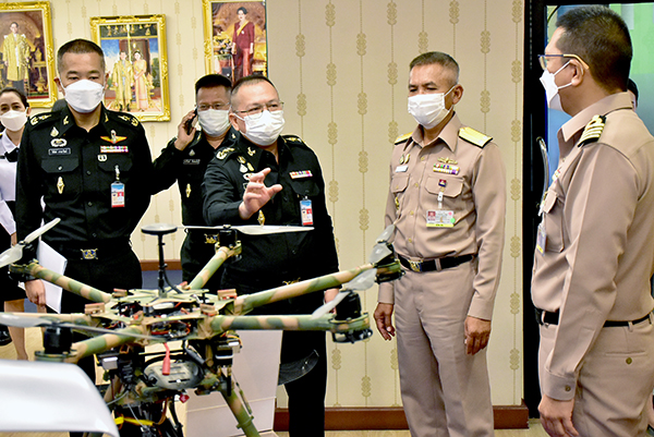 ๓ พ.ย.๖๔ จก.วท.กห. เยี่ยมชมห้องแสดงนิทรรศการที่จัดแสดงผลงานวิจัยของ สำนักงานวิจัยและพัฒนาการทางทหาร กองทัพเรือ