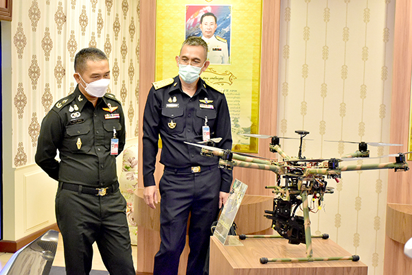 ๓ พ.ย.๖๔ จก.วท.กห. เยี่ยมชมห้องแสดงนิทรรศการที่จัดแสดงผลงานวิจัยของ สำนักงานวิจัยและพัฒนาการทางทหาร กองทัพเรือ