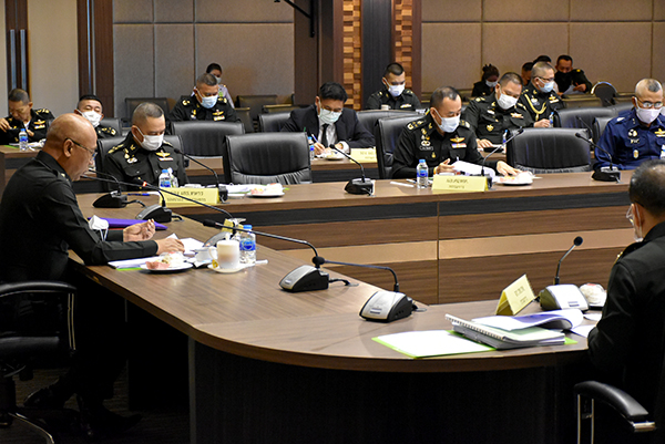 ๗ เม.ย.๖๔ พล.อ.ชูขาติ บัวขาว รอง ปล.กห. (๒) เป็นประธานการประชุมคณะกรรมการวิจัยและพัฒนา วิทยาศาสตร์และเทคโนโลยี การทหาร กระทรวงกลาโหม (กวท.กห.) ครั้งที่๑/๖๔