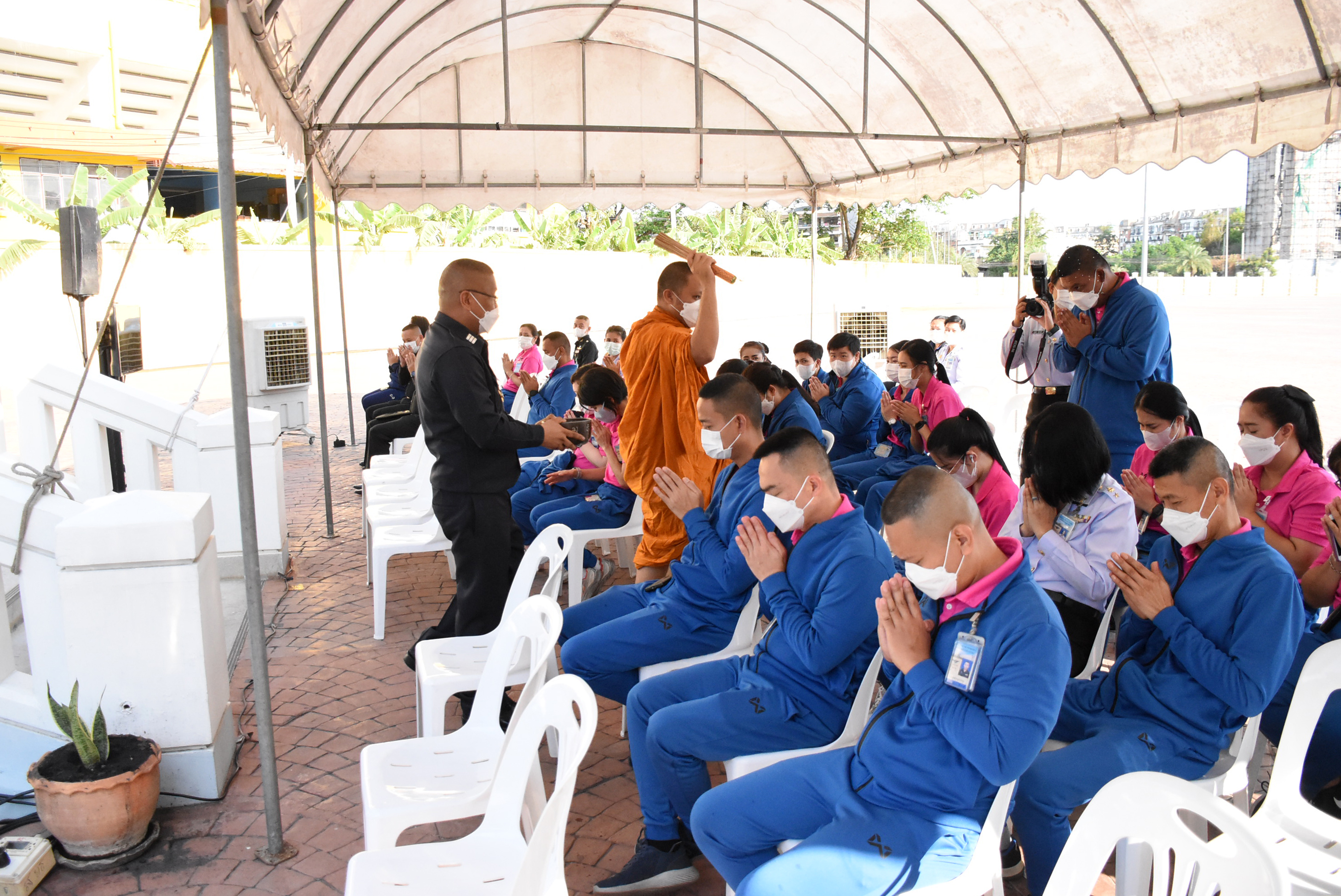 ๒๙ มี.ค.๖๖ จก.วท.กห. เข้าร่วมกิจกรรม พบพระพบธรรม