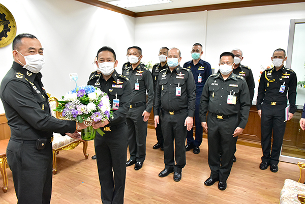 ๒๐ ก.ย.๖๔ พล.ท.คงชีพ ตันตระวาณิชย์ จก.วท.กห. นำคณะนายทหารชั้นนายพล เข้าแสดงมุทิตาจิตแด่ พล.อ.สราวุธ รัชตะนาวิน ผอ.ศอพท. ที่ได้รับโปรดเกล้าฯ เป็น รอง ปล.กห. ณ ศอพท.