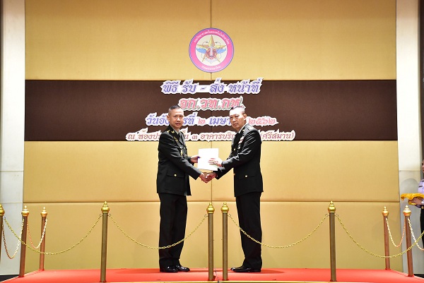 ๒ เม.ย.๖๒ พล.ท.ศิรศักดิ์ ยุทธประเวศน์ จก.วท.กห. และพล.ท.อภิชาติ วิไลเนตร จก.วท.กห. ท่านใหม่ กระทำพิธีรับ – ส่งหน้าที่ จก.วท.กห.