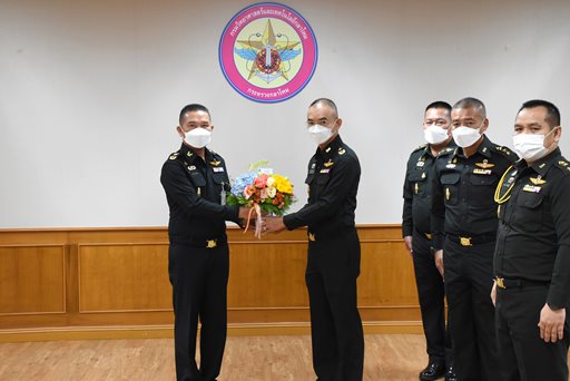 ๒๕ ต.ค.๖๕ ผอ.สวพ.ทบ. แสดงความยินดีแก่ จก.วท.กห. ที่ได้รับพระราชทานยศสูงขึ้นและร่วมหารือ เรื่อง แนวทางด้านการวิจัยฯ