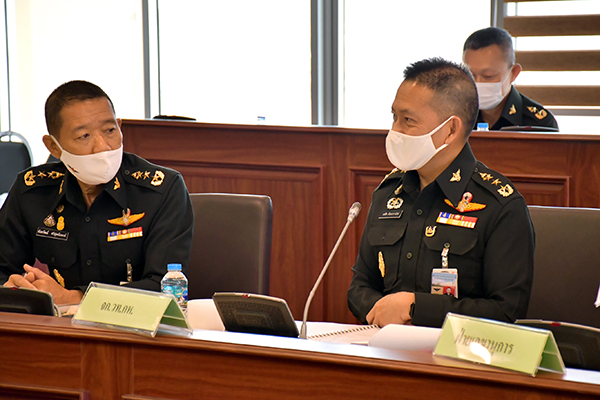 ๑๘ ก.พ.๖๔ พล.อ.ชูชาติ บัวขาว รอง ปล.กห. (๒) เป็นประธานการประชุมเรื่องการขอปิดกิจกรรมงานวิจัยปืนเล็ก