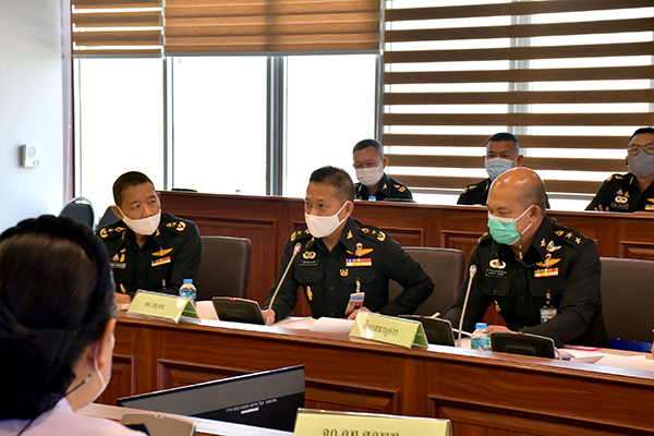 ๑๘ ก.พ.๖๔ พล.อ.ชูชาติ บัวขาว รอง ปล.กห. (๒) เป็นประธานการประชุมเรื่องการขอปิดกิจกรรมงานวิจัยปืนเล็ก