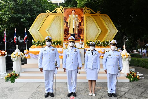 ๑๙ ต.ค.๖๖ พิธีวางพุ่มดอกไม้ถวายราชสักการะพระบาทสมเด็จพระบรมชนกาธิเบศร มหาภูมิพลอดุลยเดชมหาราช บรมนาถบพิตร