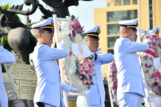 ๒๓ ต.ค.๖๖ จก.วท.กห. ร่วมพิธีวางพวงมาลาถวายราชสักการะพระบรมราชานุสาวรีย์พระบาทสมเด็จพระจุลจอมเกล้าเจ้าอยู่หัวเนื่องในวันปิยมหาราช