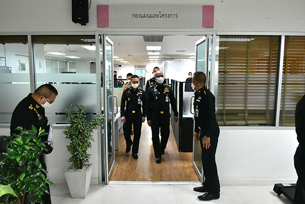 ๖ พ.ย.๖๓ พล.อ.ชูชาติ บัวขาว รอง ปล.กห. ตรวจเยี่ยมหน่วย วท.กห.