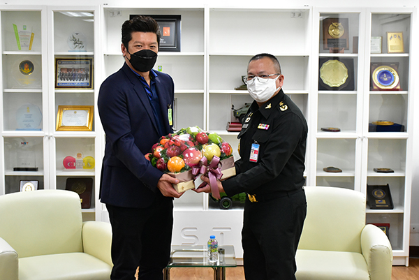 ๒๙ ต.ค.๖๔ บริษัท พนัส แอสเซมบลีย์ จำกัด เข้าแสดงความยินดีกับ จก.วท.กห.และหารือเรื่องงานมาตรฐานรถเกราะ