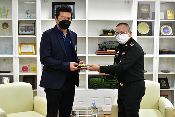 ๒๙ ต.ค.๖๔ บริษัท พนัส แอสเซมบลีย์ จำกัด เข้าแสดงความยินดีกับ จก.วท.กห.และหารือเรื่องงานมาตรฐานรถเกราะ