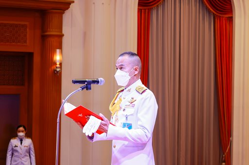 ๓ พ.ค.๖๖ จก.วท.กห. ร่วมพิธีลงนามถวายพระพรชัยมงคล เนื่องในวันฉัตรมงคล
