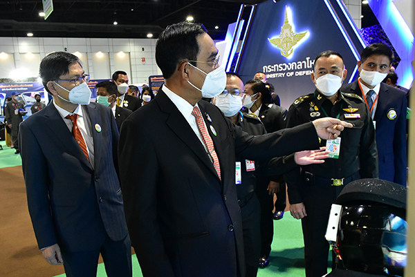 ๑๑ พ.ย.๖๔ พล.อ.ประยุทธ์ จันทร์โอชา นายกรัฐมนตรี เยี่ยมชมนิทรรศการในงานมหกรรมวิทยาศาสตร์และเทคโนโลยีแห่งชาติ