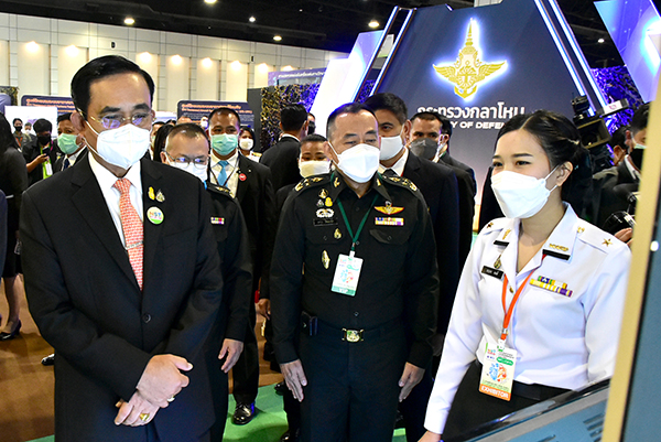 ๑๑ พ.ย.๖๔ พล.อ.ประยุทธ์ จันทร์โอชา นายกรัฐมนตรี เยี่ยมชมนิทรรศการในงานมหกรรมวิทยาศาสตร์และเทคโนโลยีแห่งชาติ