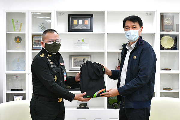 ๔ ต.ค.๖๔ จก.วท.กห. ต้อนรับคณะผู้บริหาร บริษัท บางจาก คอร์ปอเรชั่น จํากัด (มหาชน) เยี่ยมคำนับแสดงความยินดีที่ได้รับตำแหน่งใหม่