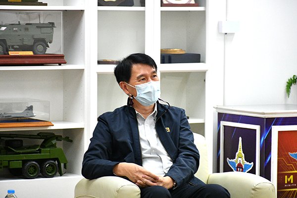 ๔ ต.ค.๖๔ จก.วท.กห. ต้อนรับคณะผู้บริหาร บริษัท บางจาก คอร์ปอเรชั่น จํากัด (มหาชน) เยี่ยมคำนับแสดงความยินดีที่ได้รับตำแหน่งใหม่