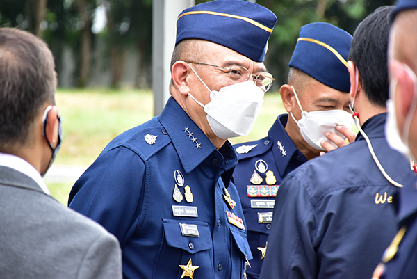 ๒๓ พ.ย.๖๔ รอง ปลัดกระทรวงกลาโหม (๑) เดินทางไปตรวจเยี่ยมบ้านพักข้าราชการพื้นที่บางจาก