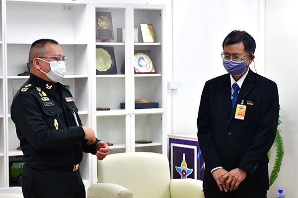 ๑๙ ม.ค.๖๕ จก.วท.กห. ให้การต้อนรับ ผู้บริหาร บริษัท ปูนซิเมนต์ไทย จำกัด (มหาชน) SCG เข้าเยี่ยมคำนับ