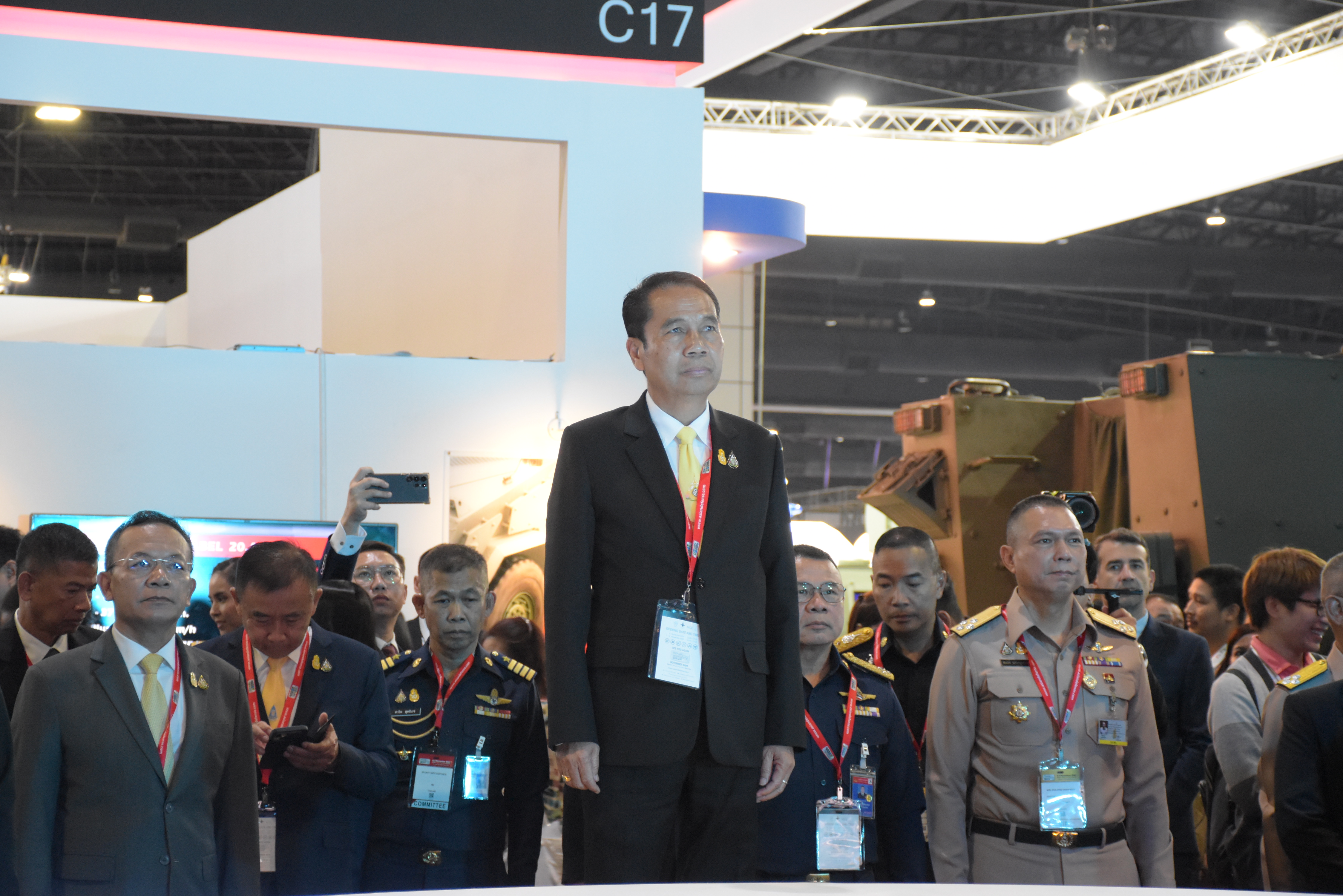 ๖ พ.ย.๖๖ จก.วท.กห. ร่วมพิธีเปิดงาน Defense and Security 2023 และ รมว.กห. เยี่ยมชม บูธ กห.