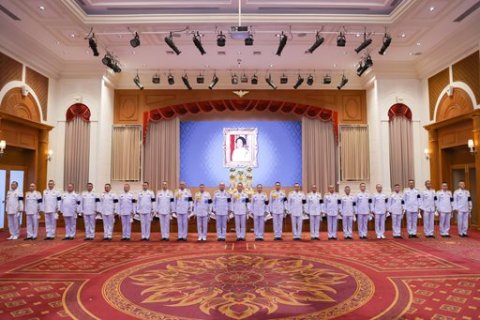 ๒๖ ต.ค.๖๘ จก.วท.กห. และคณะ ข้าราชการ วท.กห. เข้าร่วมพิธีน้อมรำลึกในพระมหากรุณาธิคุณและลงนามถวายอาลัย